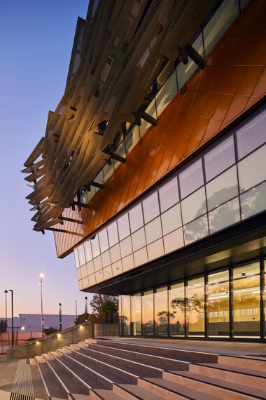 ConceptWall 60 Structureel geklemd Vliesgevels - Community centre Belmont Hub gelegen in Perth, Australië