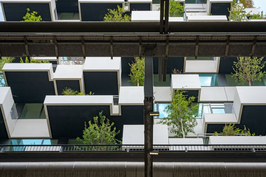 SlimLine 38 Ramen, SlimLine 38 Deuren en ConceptWall 50 Vliesgevels - Trudo Toren: wonen in een verticaal bos gelegen in Eindhoven, Nederland