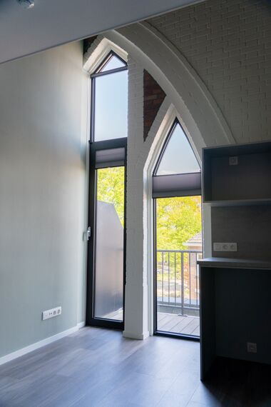 ConceptSystem 77 Ramen, ConceptSystem 77 Deuren en SlimLine 38 Cubic Ramen - Boschwegsekerk: toogramen knipogen naar verleden gelegen in Schijndel, Nederland