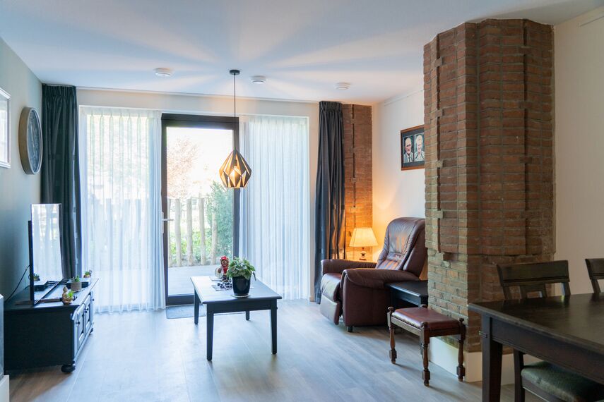 ConceptSystem 77 Ramen, ConceptSystem 77 Deuren en SlimLine 38 Cubic Ramen - Boschwegsekerk: toogramen knipogen naar verleden gelegen in Schijndel, Nederland