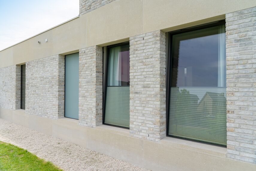 MasterLine 8 Ramen, MasterLine 8 Deuren en ConceptSystem 77 Ramen - Woonhuis Van Hoof: ontdek verborgen schatten gelegen in Den Hout, Nederland