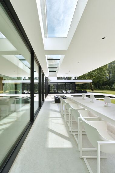 ConceptSystem 77 Ramen, ConceptSystem 77 Deuren, ConceptWall 50 Vliesgevels en Cintro Tuinkamers - Villa K-House: het vakantiegevoel thuis ervaren gelegen in Venray, Nederland
