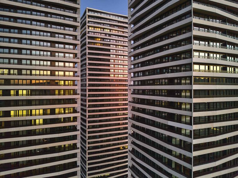 MasterLine 8 Ramen en MasterLine 8 Deuren - Three Point Dübendorf gelegen in Zürich, Zwitserland