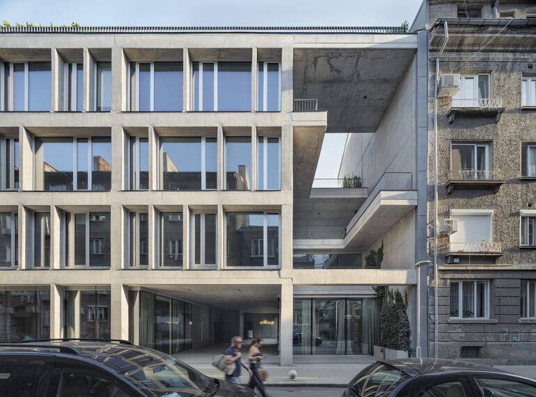 ConceptSystem 77 Ramen, ConceptPatio 155 Schuifsystemen, SlimPatio 68 Schuifsystemen, MasterLine 8 Deuren en ConceptWall 50 Structureel geklemd Vliesgevels - MIR Office Building gelegen in Sofia, Bulgarije