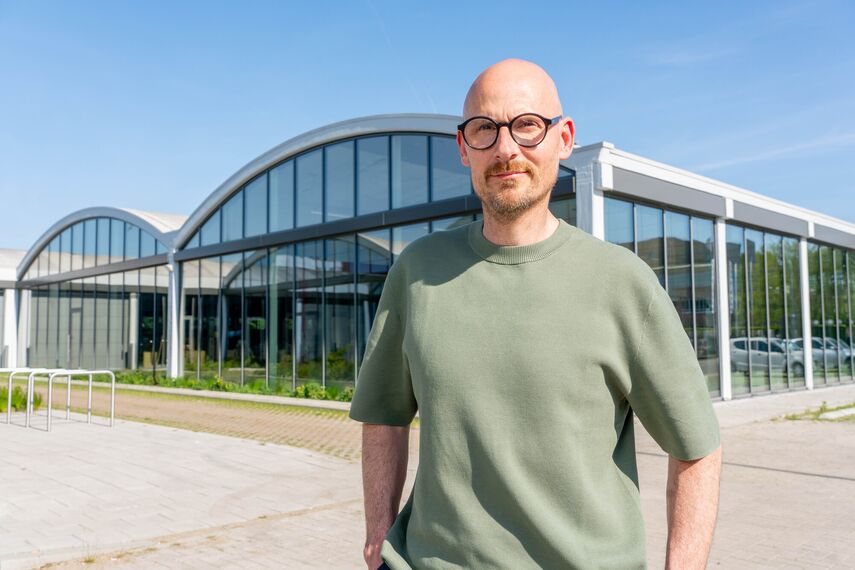 ConceptSystem 77 Ramen en ConceptWall 50 Vliesgevels - Hurkse Bogen gelegen in Eindhoven, Nederland