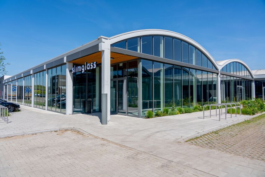 ConceptSystem 77 Ramen en ConceptWall 50 Vliesgevels - Hurkse Bogen gelegen in Eindhoven, Nederland