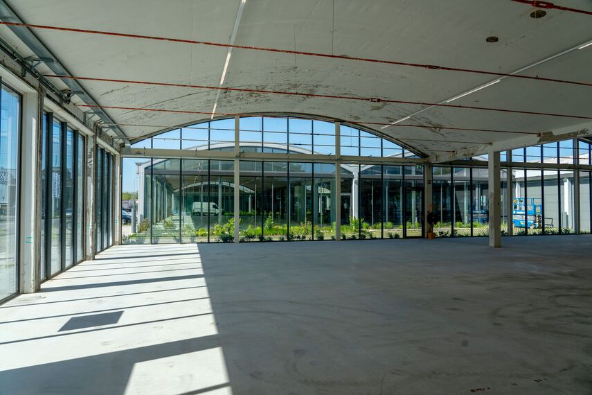 ConceptSystem 77 Ramen en ConceptWall 50 Vliesgevels - Hurkse Bogen gelegen in Eindhoven, Nederland