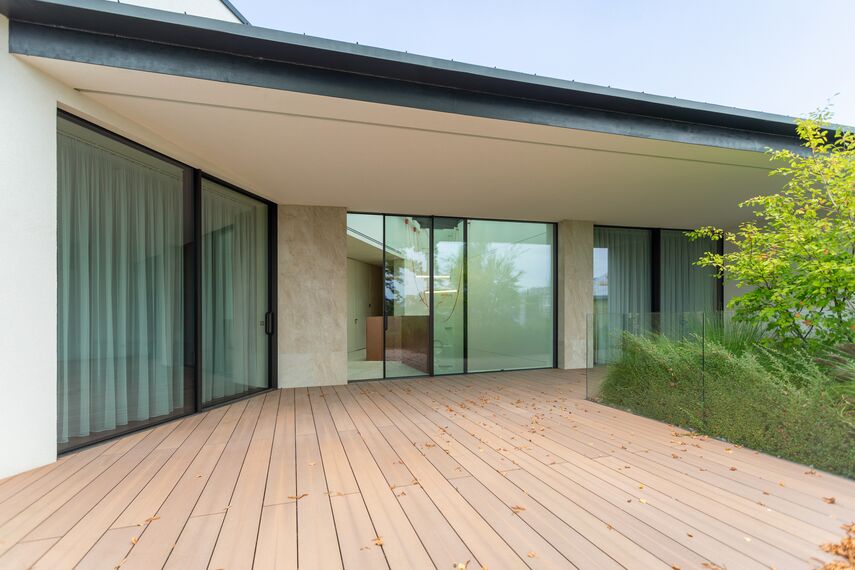 HiFinity Schuifsystemen, MasterLine 8 HI Ramen en ConceptWall 50 Dakraam Vliesgevels - Privéwoning in Tsjernivtsi gelegen in Chernivtsi, Oekraïne