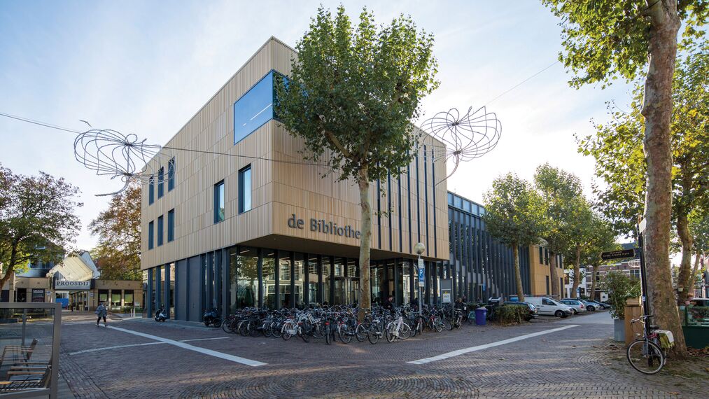 ConceptWall 50 Vliesgevels en ConceptSystem 77 Ramen - Library Bibliotheek Deventer: eigentijds in vormgeving en materialisering gelegen in Deventer, Nederland