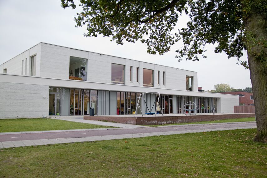 ConceptSystem 77 Deuren, CS 38-SL Geannuleerde systemen, CS 38-SL Geannuleerde systemen en ConceptSystem 77 Ramen - MFA De Heerd: Flexibele accommodatie voor sport en cultuur gelegen in Heerde, Nederland