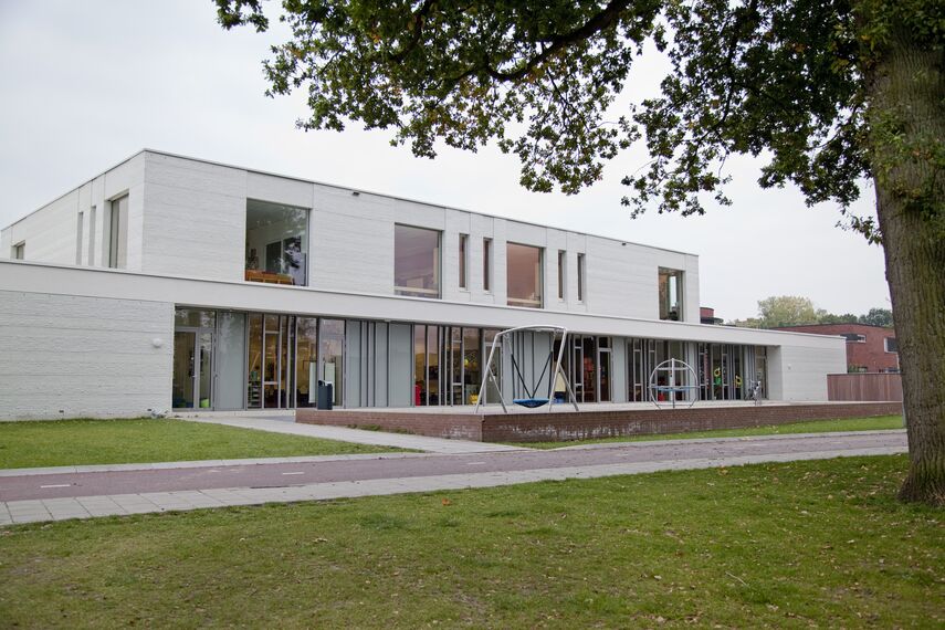 ConceptSystem 77 Deuren, ConceptSystem 77 Ramen en ConceptPatio 155 Schuifsystemen - School MFA De Heerd: Flexibele accommodatie voor sport en cultuur gelegen in Heerde, Nederland