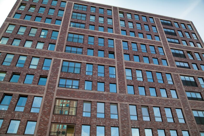 ConceptWall 50 Vliesgevels, ConceptSystem 77 Verborgen vleugel Ramen en ConceptSystem 77 Brandwerend Ramen - MUSA op Katendrecht: verweven met haar omgeving gelegen in Rotterdam, Nederland