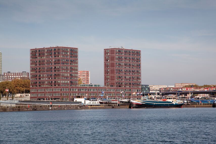 ConceptWall 50 Vliesgevels, ConceptSystem 77 Verborgen vleugel Ramen en ConceptSystem 77 Brandwerend Ramen - MUSA op Katendrecht: verweven met haar omgeving gelegen in Rotterdam, Nederland