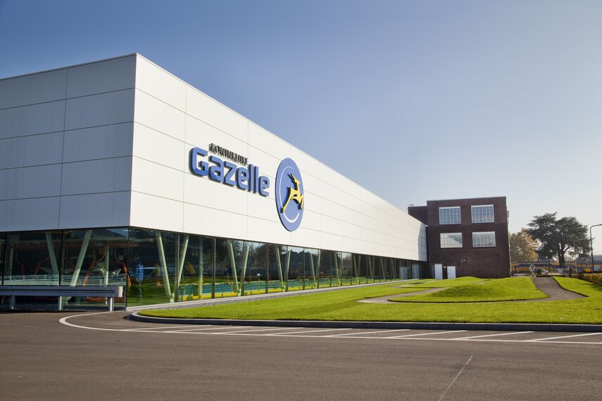 CS 24-SL Geannuleerde systemen en ConceptWall 50 Vliesgevels - Office building Gazellefabriek Dieren: Oog voor historie gelegen in Dieren, Nederland