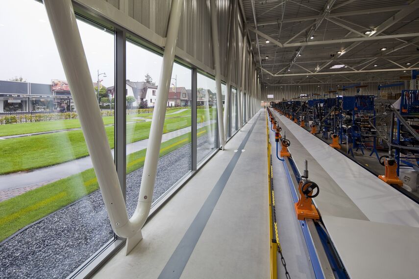 CS 24-SL Geannuleerde systemen en ConceptWall 50 Vliesgevels - Office building Gazellefabriek Dieren: Oog voor historie gelegen in Dieren, Nederland
