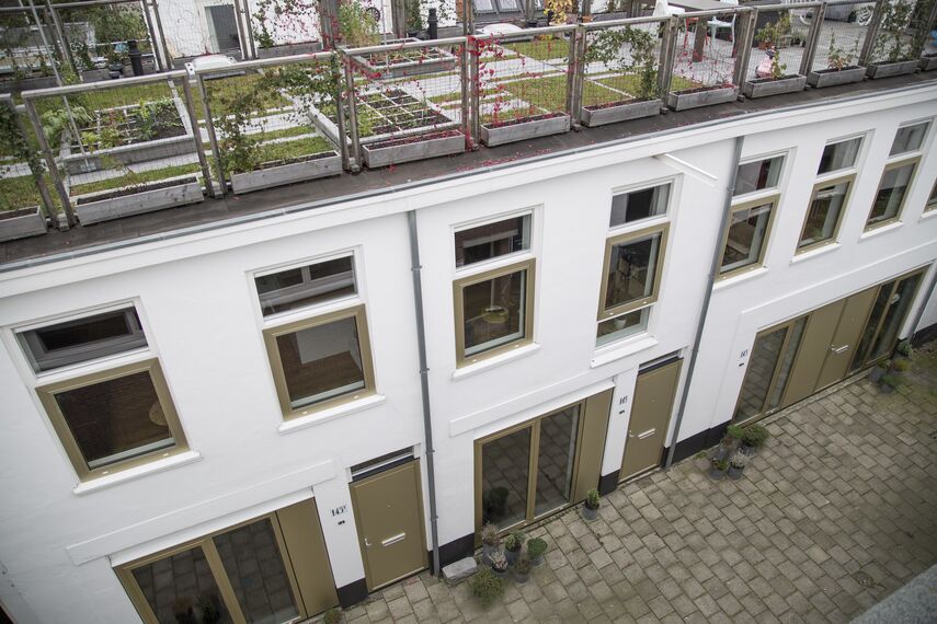 ConceptSystem 68 Ramen - House Hofjeswoningen Westende: Radicaal en toch subtiel gelegen in Den Haag, Nederland