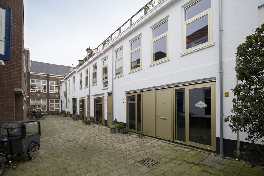 ConceptSystem 68 Ramen - House Hofjeswoningen Westende: Radicaal en toch subtiel gelegen in Den Haag, Nederland