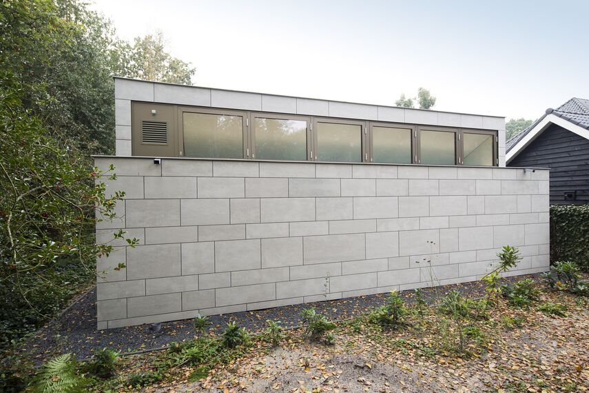 BriseSoleil 40 Zonwering, HiFinity Schuifsystemen en CS 86-HI (c) Geannuleerde systemen - Swimming pool Poolhouse Bergen: Efficiënt en comfortabel gelegen in Bergen, Nederland