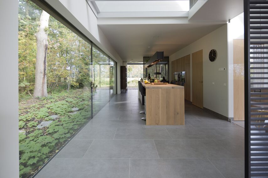 CS 86-HI (c) Geannuleerde systemen, ConceptWall 50 Vliesgevels en HiFinity Schuifsystemen - Bosvilla Voorschoten: Moderne villa op landgoed in Voorschoten gelegen in Voorschoten, Nederland