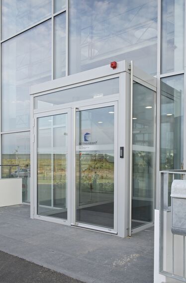 BriseSoleil 100 Zonwering, CS 104 (c) Geannuleerde systemen en ConceptWall 50-HI Vliesgevels - Office building Det Faglige Hus gelegen inDenemarken