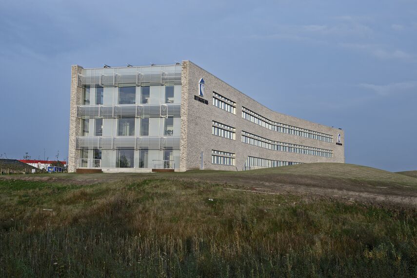 BriseSoleil 100 Zonwering, CS 104 (c) Geannuleerde systemen en ConceptWall 50-HI Vliesgevels - Office building Det Faglige Hus gelegen inDenemarken