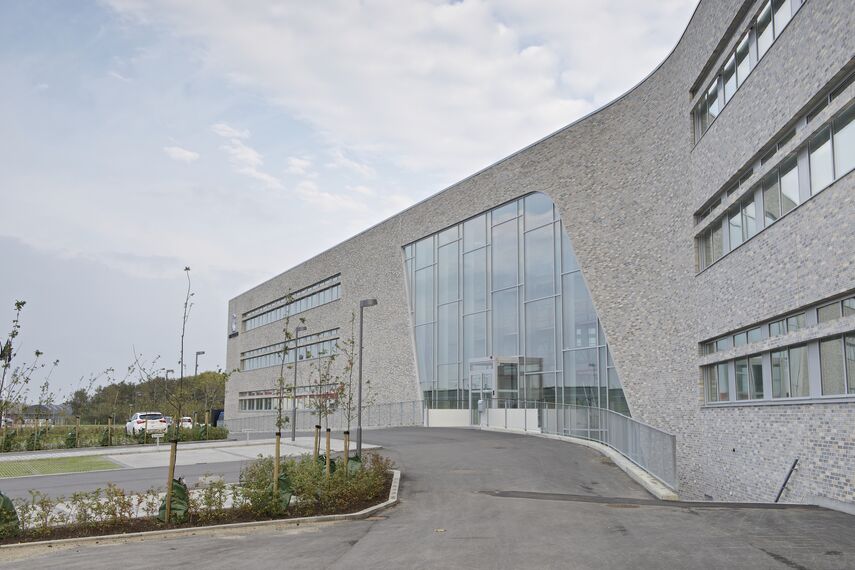 BriseSoleil 100 Zonwering, CS 104 (c) Geannuleerde systemen en ConceptWall 50-HI Vliesgevels - Office building Det Faglige Hus gelegen inDenemarken