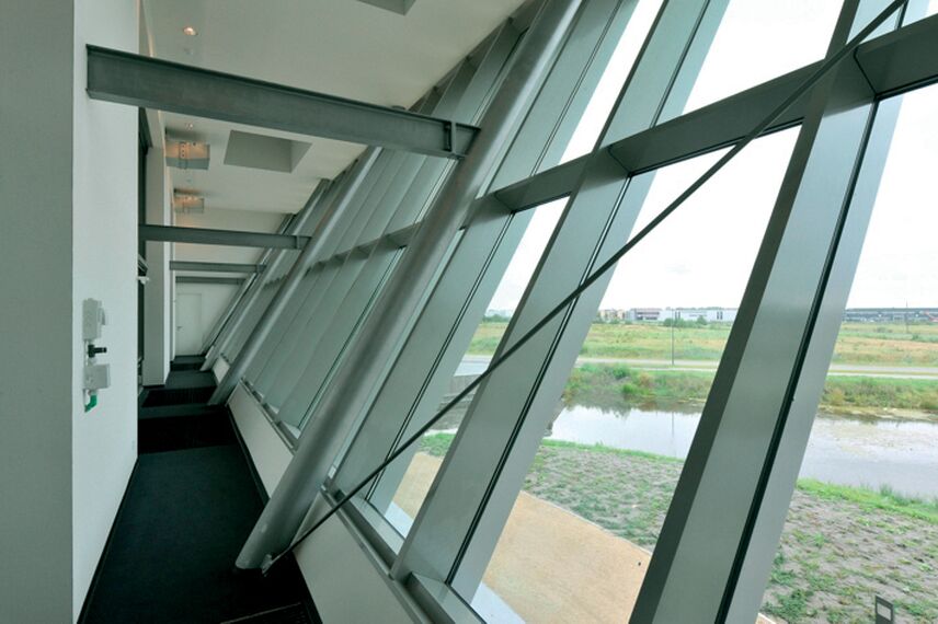 ConceptWall 60 Vliesgevels - Fire station Regional Fire Station and Police Office gelegen in Drachten, Nederland