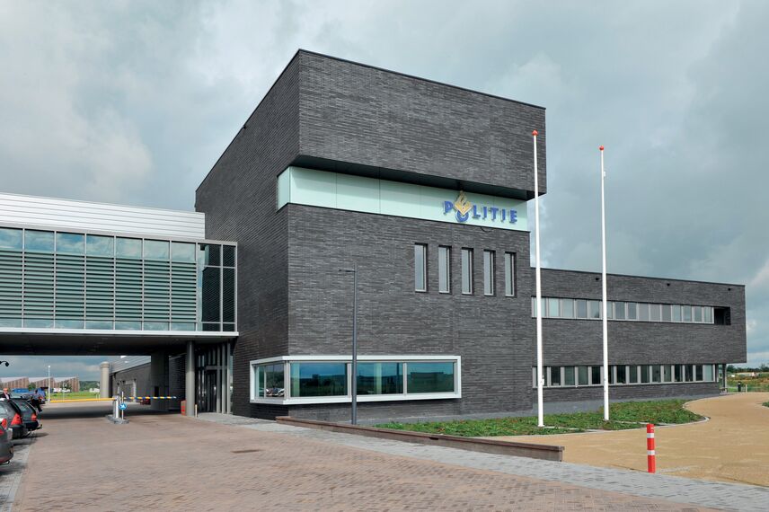 ConceptWall 60 Vliesgevels - Fire station Regional Fire Station and Police Office gelegen in Drachten, Nederland