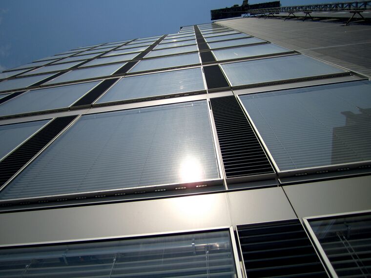 CW 86 Standard Vliesgevels, CS 86-HI (c) Geannuleerde systemen en CW 86-EF Vliesgevels - Sopharma Litex Business Towers gelegen in Sofia, Bulgarije