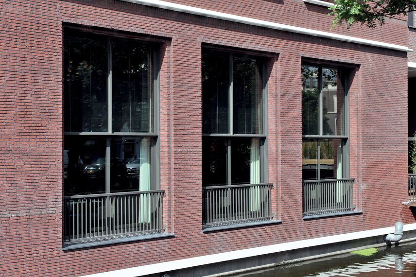 ConceptWall 50 Vliesgevels - Hilton hotel gelegen in Den Haag, Nederland