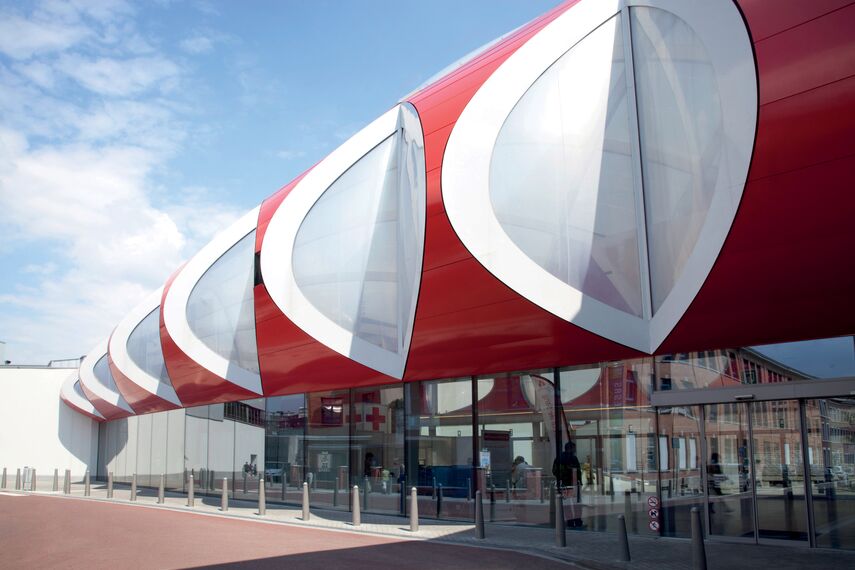 ConceptWall 50 Vliesgevels en ConceptWall 50 Structureel geklemd Vliesgevels - Shopping centre Médiacité gelegen in Luik, België