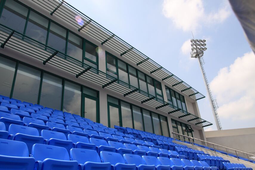 ConceptWall 60 Vliesgevels en BriseSoleil 100 Zonwering - Sports centre Shanghai Qizhong Tennis Centre gelegen in Shanghai, China