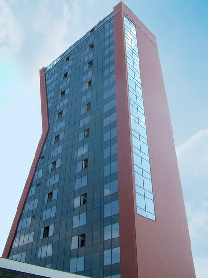 ConceptWall 50 Vliesgevels - Office building Multifunctional complex K&D gelegen in Klaipeda, Litouwen