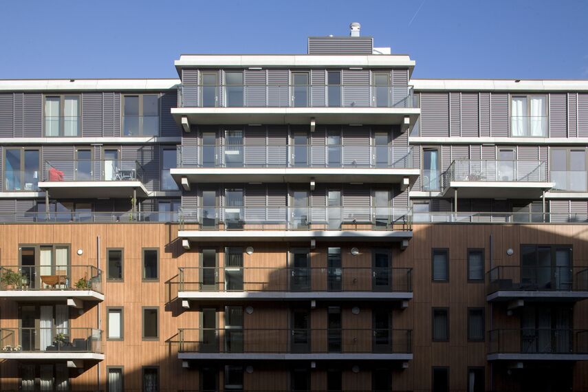 CP 96 Schuifsystemen - Appartementencomplex De Hofdame: woongebouw zonder enorme massa gelegen in Rotterdam, Nederland