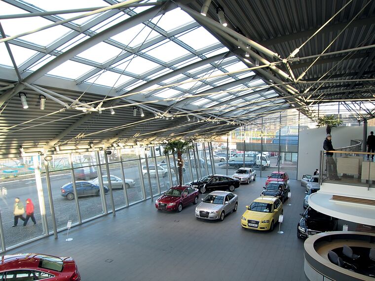 ConceptWall 50 Vliesgevels - Car Center Audi (Dnepropetrovsk) gelegen in Dnepropetrovsk, Oekraïne