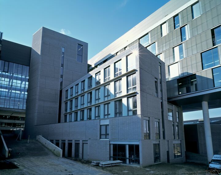 ConceptWall 50 Vliesgevels - College/University University Gasthuisberg gelegen in Leuven, België