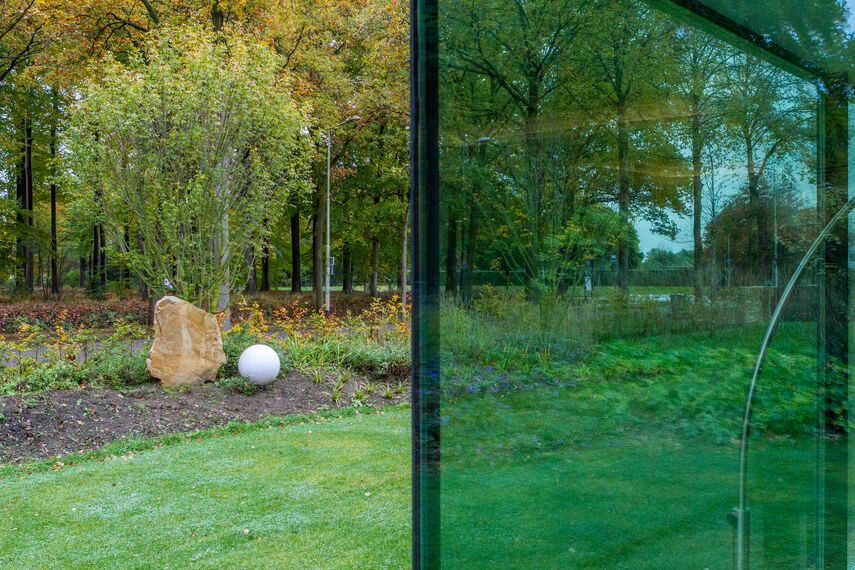 SlimLine 38 Ramen - Villa Berghuis: een gelijkvloers woonhuis met tijdloze kwaliteiten gelegen in Breda, Nederland