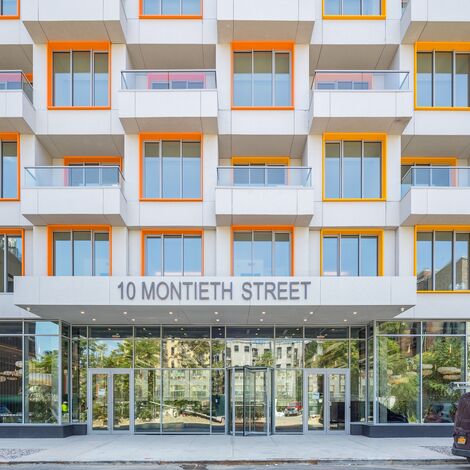 SlimLine 38 Ramen en SlimLine 38 Deuren - Appartementencomplex The Rheingold gelegen in New York City, Verenigde Staten van Amerika