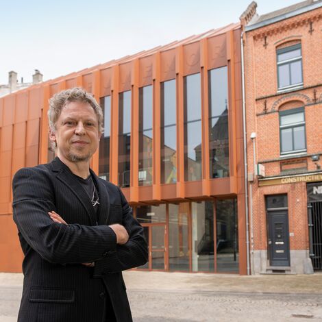 ConceptSystem 77 Ramen en ConceptSystem 77 Deuren - Nieuwe Nor: poppodium biedt venster op verleden gelegen in Heerlen, Nederland