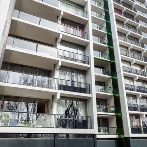 ConceptSystem 68 Ramen en ConceptPatio 130 Schuifsystemen - Appartementencomplex Weezenhof Nijmegen: Duurzame flat-renovatie met Dubo-keur gelegen in Nijmegen, Nederland