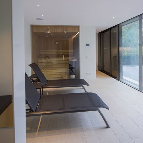 BriseSoleil 40 Zonwering, HiFinity Schuifsystemen en CS 86-HI (c) Geannuleerde systemen - Swimming pool Poolhouse Bergen: Efficiënt en comfortabel gelegen in Bergen, Nederland