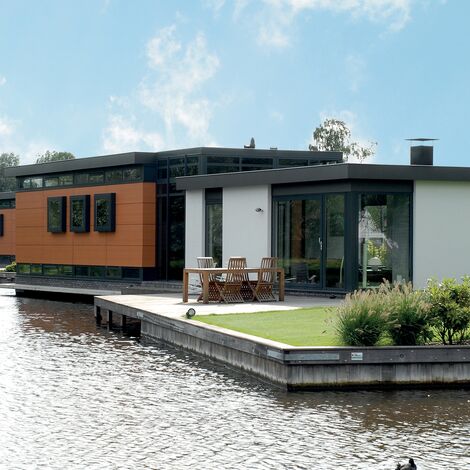 CP 96 Schuifsystemen - Villa Watervilla's: Deels onder water gelegen in Wilnis, Nederland