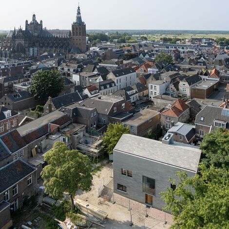MasterLine 8 Ramen, MasterLine 8 Deuren en HiFinity Schuifsystemen - Villa Gasthuiskwartier: het bedrijvige handelsverleden op de Binnendieze is bijna voelbaar gelegen in 's Hertogenbosch, Nederland