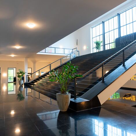 ConceptWall 50 Vliesgevels, MasterLine 8 Ramen en MasterLine 8 Deuren - Stadskantoor Heerlen: gevels flirten met het verleden gelegen in Heerlen, Nederland