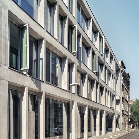 ConceptSystem 77 Ramen, ConceptPatio 155 Schuifsystemen, SlimPatio 68 Schuifsystemen, MasterLine 8 Deuren en ConceptWall 50 Structureel geklemd Vliesgevels - MIR Office Building gelegen in Sofia, Bulgarije