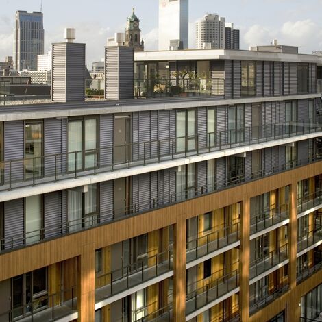 CP 96 Schuifsystemen - Appartementencomplex De Hofdame: woongebouw zonder enorme massa gelegen in Rotterdam, Nederland