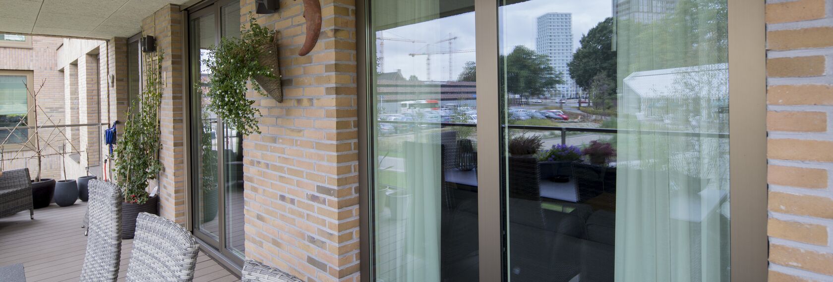SlimLine 38 Deuren, ConceptSystem 77 Deuren, CW 50 Standard Vliesgevels en ConceptWall 50 Vliesgevels - Residental/Project Urban villa's Jeroen Bosch Park: Een nieuwe skyline van Den Bosch gelegen in 's Hertogenbosch, Nederland