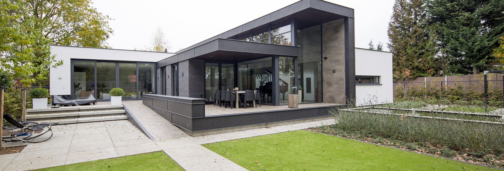 SlimLine 38 Deuren - Villa Villa Veghel: Metamorfose in Veghel gelegen in Veghel, Nederland