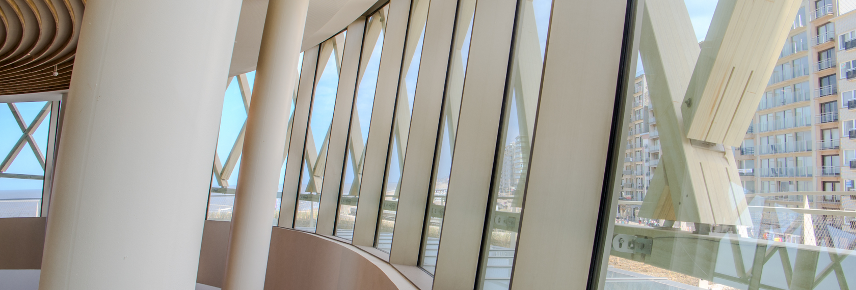 ConceptWall 50 Vliesgevels, MasterLine 8 Ramen, MasterLine 8 Deuren en MasterPatio Schuifsystemen - SILT: een nieuw landmark voor de Belgische kust gelegen in Middelkerke, België