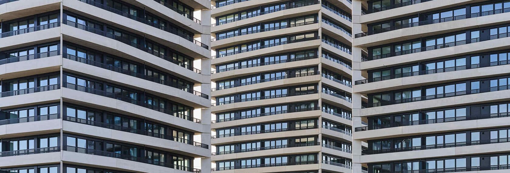 MasterLine 8 Ramen en MasterLine 8 Deuren - Three Point Dübendorf gelegen in Zürich, Zwitserland